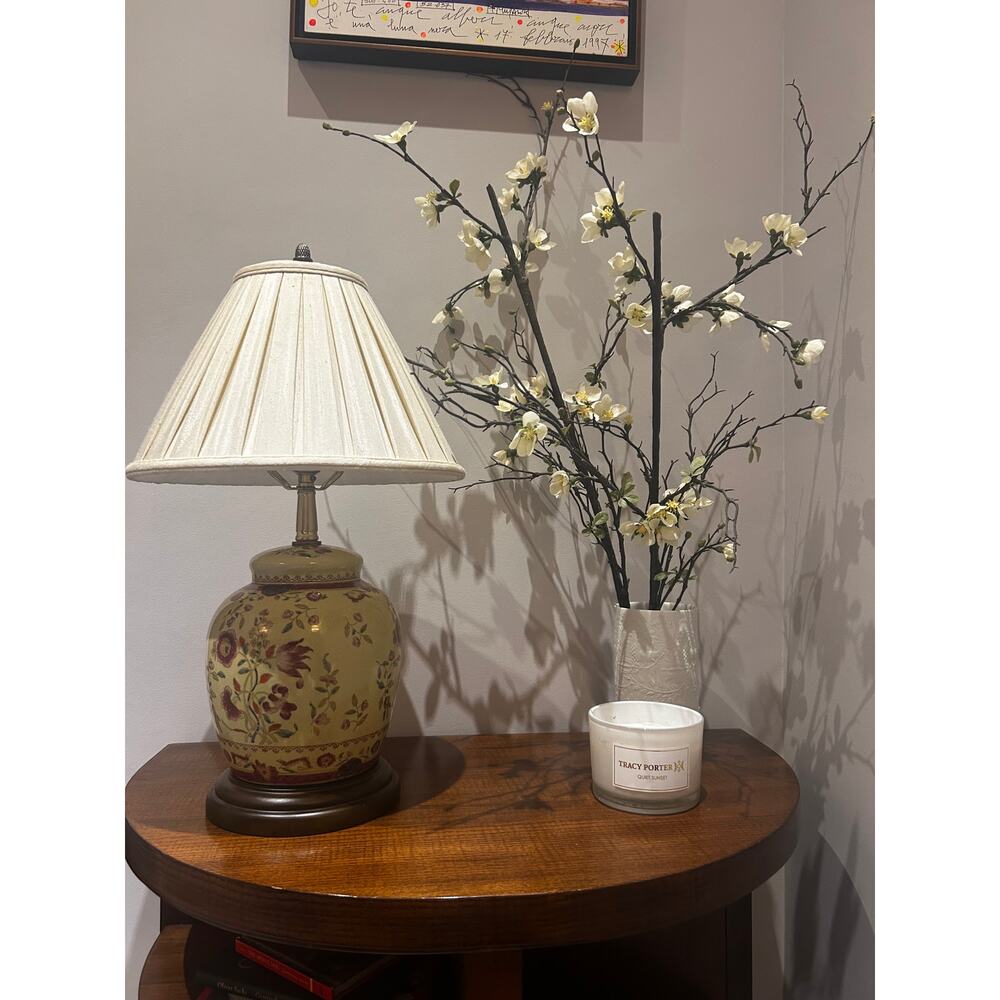 Oriental Ginger Jar Table Lamp With Beige and Red Floral